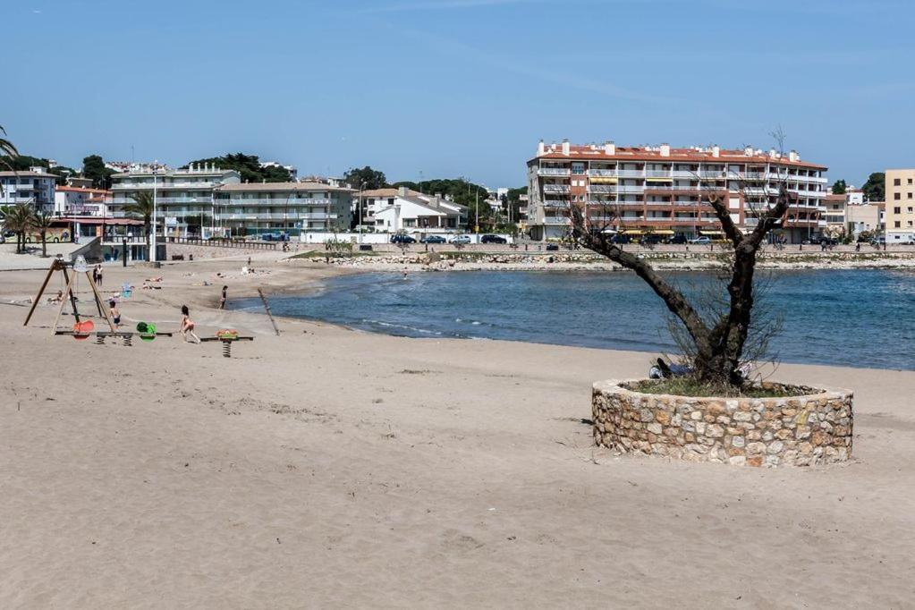 Apartamento Pie De Playa-Wifi Free L' Escala Extérieur photo