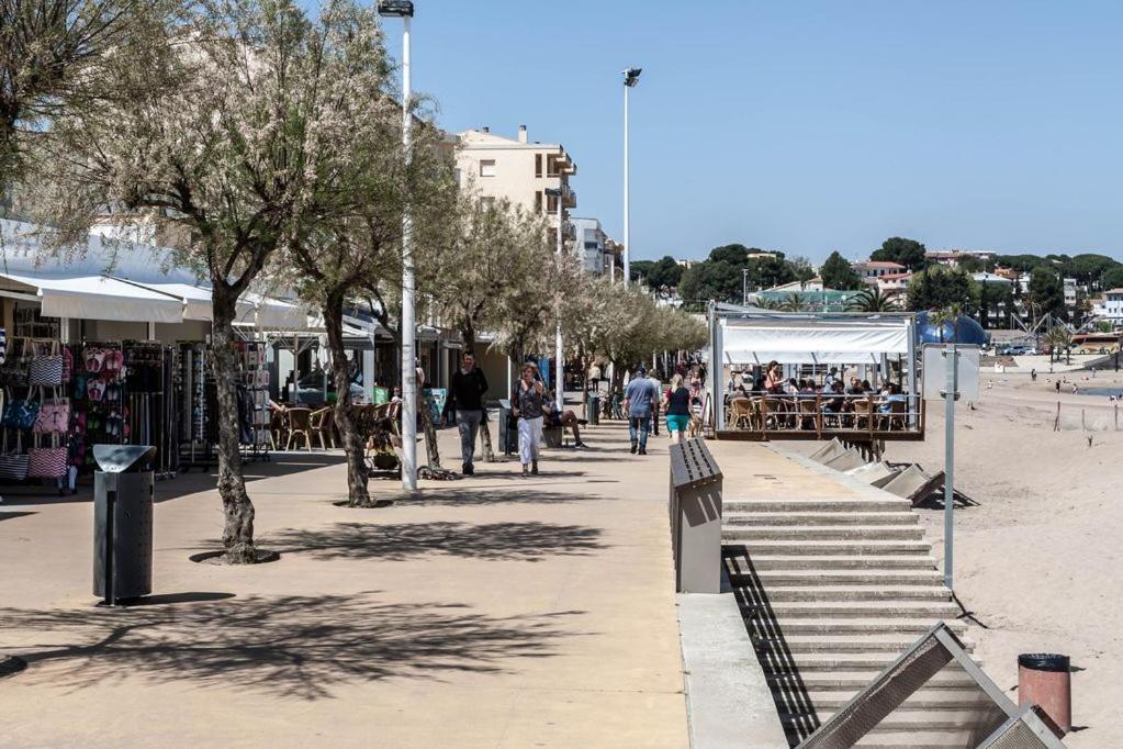 Apartamento Pie De Playa-Wifi Free L' Escala Extérieur photo